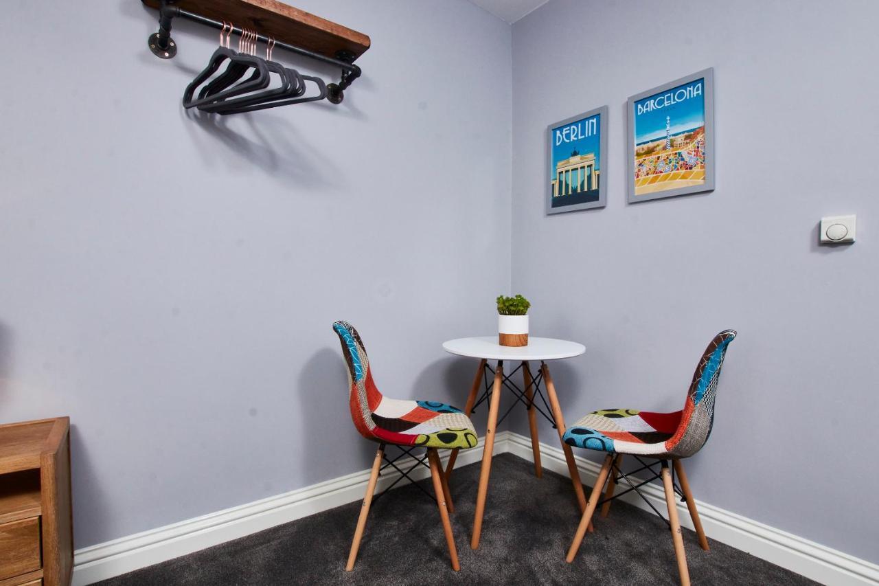 Delven House, Apartment 5 - Self Check-In, Self-Catering Serviced Apartment For East Midlands Airport Castle Donington Exterior photo
